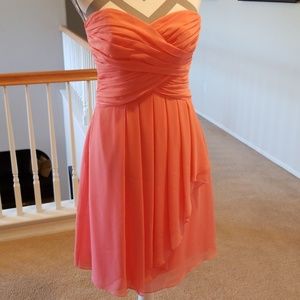 Short crinkle chiffon dress with front cascade